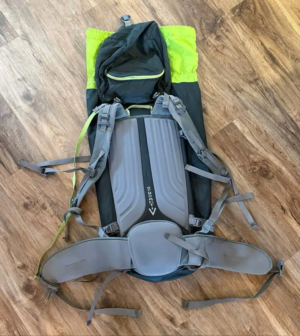 Black Diamond Axis 33 Hiking Mountaineering Backpack